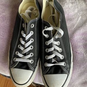 black converse